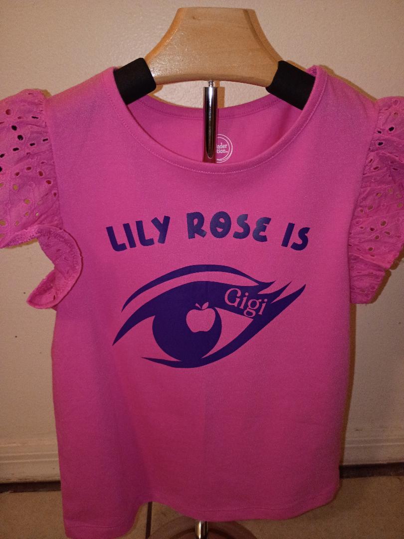 Apple of Gigi's eye tee